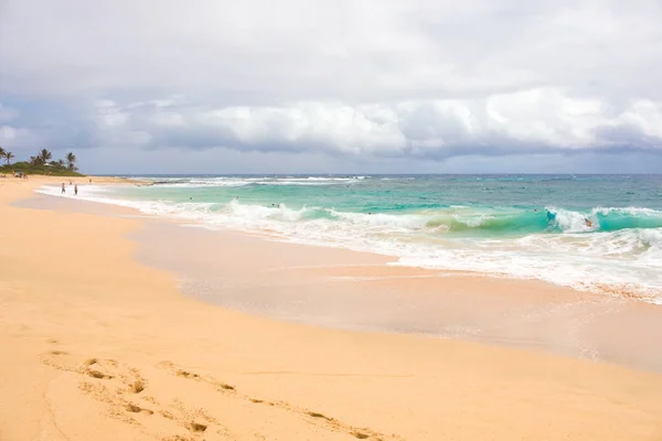 Hermosas Olas Agua Verde Azul Del Océano Pacífico Que Irrumpe —  Fotos de Stock