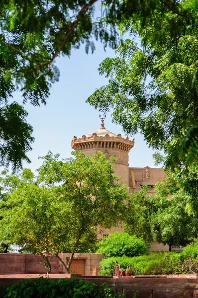 Utomståendes syn på Umaid Bhawan Palace av Rajasthan — Stockfoto