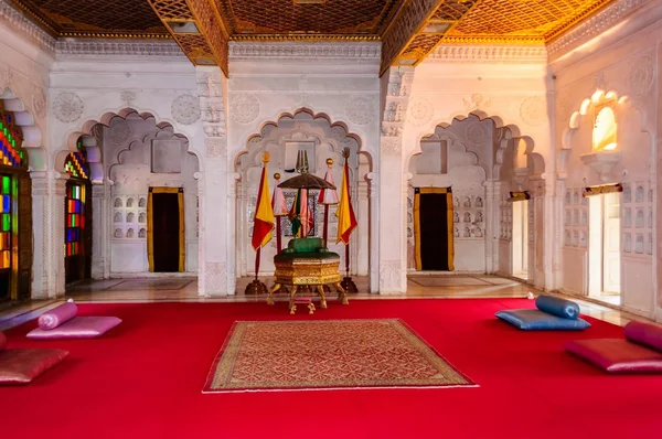 Trone szoba és a Royal court Marwar király — Stock Fotó