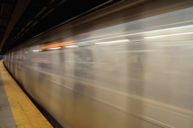 Metro treninin çalıştıran.