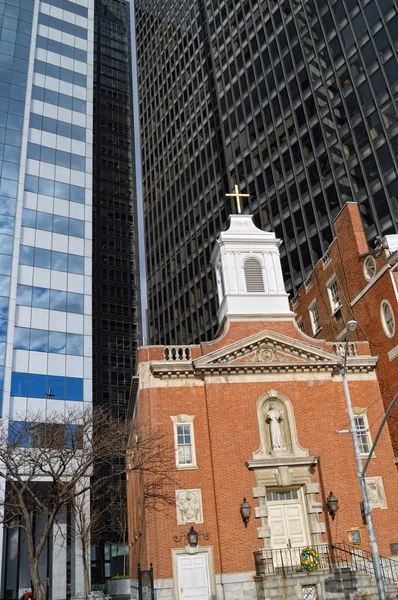 Roman Catholic church in Lower Manhattan. — Stock Photo, Image