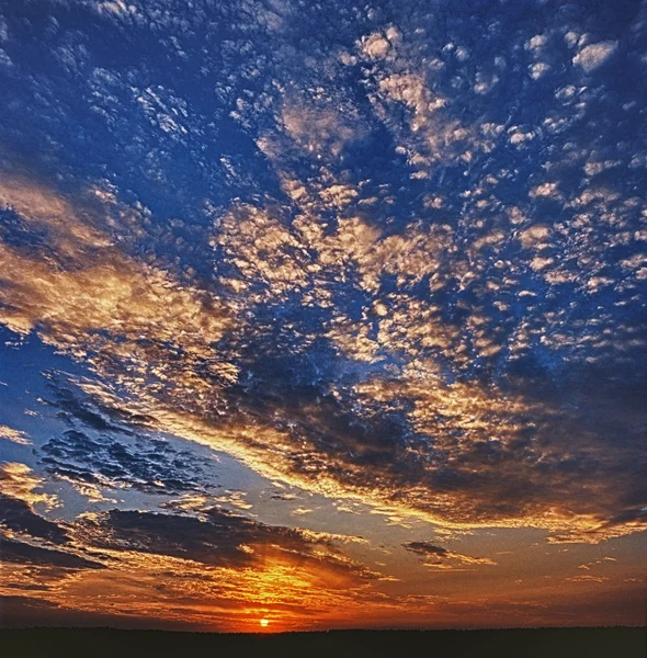 Beau coucher de soleil HDR . — Photo