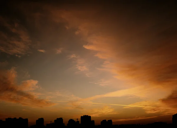 Mooi oranje zonsondergang. — Stockfoto