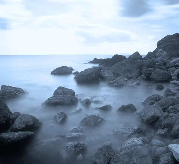 Pedras no surf . — Fotografia de Stock