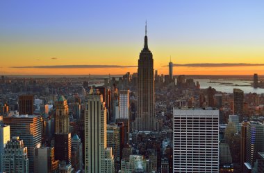 Günbatımı bir Nyc üzerinde.