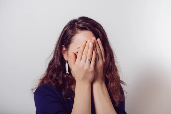 La donna è triste. — Foto Stock