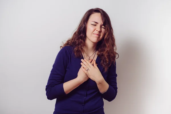 Una donna con un attacco di cuore — Foto Stock