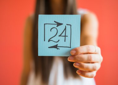 kağıt üzerinde 24 Saat simgesi