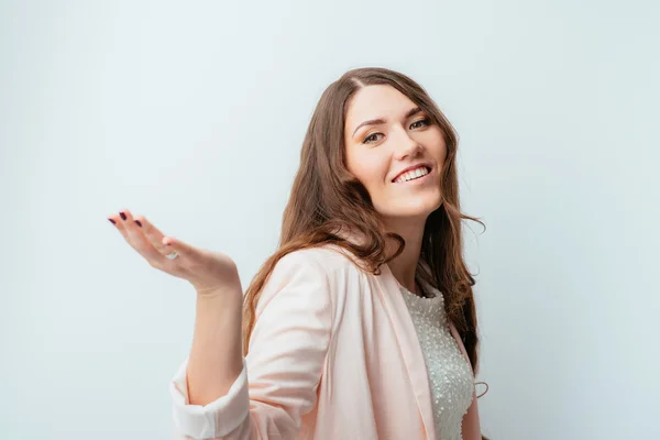 Morena mujer gesto — Foto de Stock