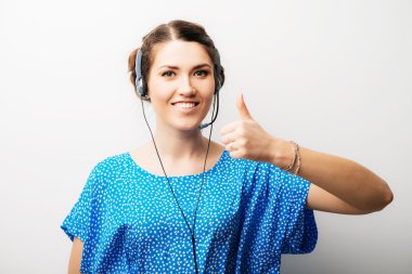 girh kadar kulaklık thumbing içinde