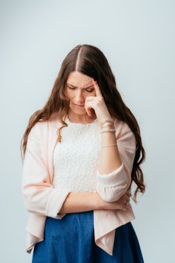 güzel kız baş ağrısı vardır