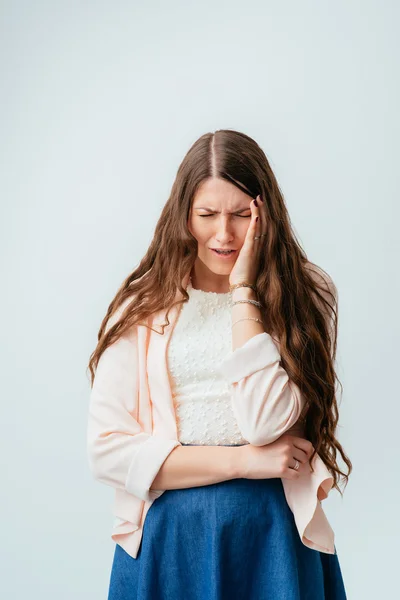 Jonge vrouw huilen — Stockfoto