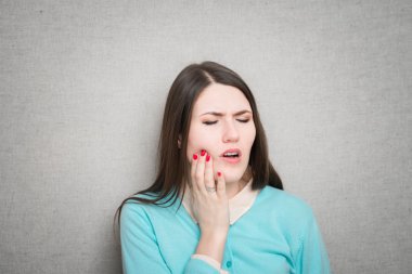 kız dışarı diş ağrısı acı