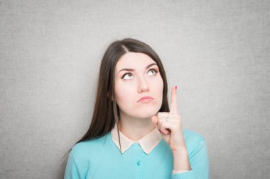 genç kadın yukarı dönük