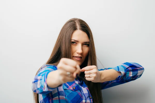 Mujer lista para luchar — Foto de Stock