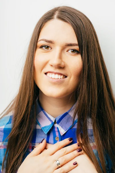 Woman with hands on chest — Stock Photo, Image