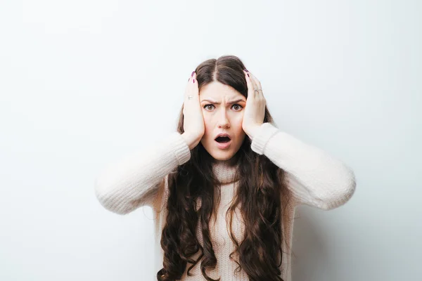 Shocked young woman — Stock Photo, Image