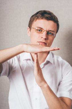 Adam gösteren hareket zaman aşımı