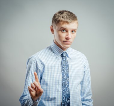 işaret parmağı bir jest yapma dostum 