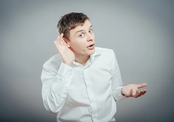 Homem a tentar ouvir — Fotografia de Stock