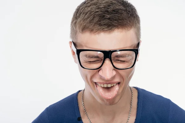 Hombre mostrando la lengua — Foto de Stock