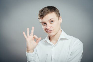 Ok hareket veren adam 