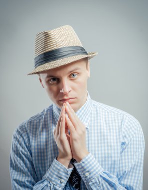 yakışıklı bir adam portresi