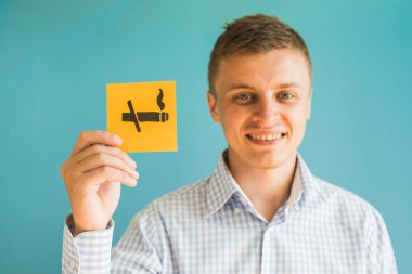  Kağıt üzerinde yasaktır simge yok