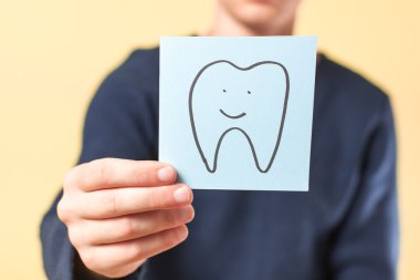 Diş şarkı kağıt üzerinde