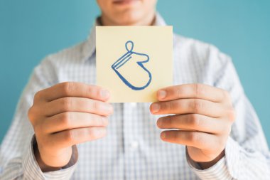 Kağıt üstünde mitten kutsal kişilerin resmi