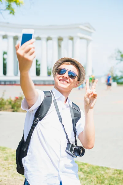 Мандрівник, роблячи selfie — стокове фото