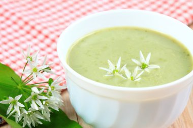 Vahşi ayı sarımsağı
