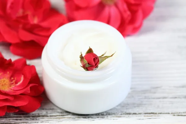 Cosmetic jar of face and body cream — Stock Photo, Image