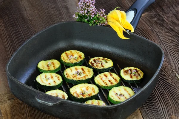 Zucchine grigliate — Foto Stock