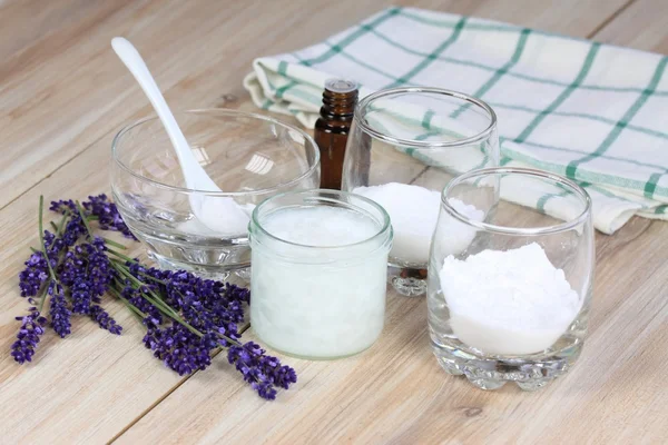 Antibakteriyel ve doğal ev yapımı deodorant — Stok fotoğraf