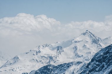 Büyük dağ zirveleri