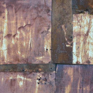 Yaşlı, yıpranmış paslı demir çarşaf deseni, çoklu paslanmış paslanmış paslanmış paslanmış metal yama plakaları, kırsal yamalı kulübe kulübesi duvarlı makro kaplama, büyük, detaylı, dokuma harap olmuş grungy harap olmuş paslı arka plan alanı, parlak