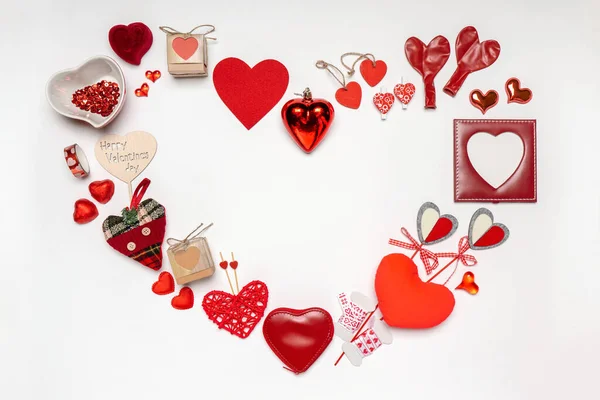 Szív Szimbólum Készült Különböző Dekoratív Piros Szívek Romantikus Tárgyak Ajándékok — Stock Fotó