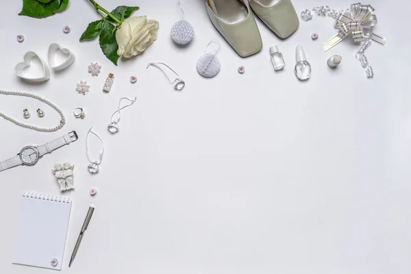 Invito Matrimonio Eleganti Accessori Femminili Articoli Decorativi Sposa Cosmetici Gioielli — Foto Stock