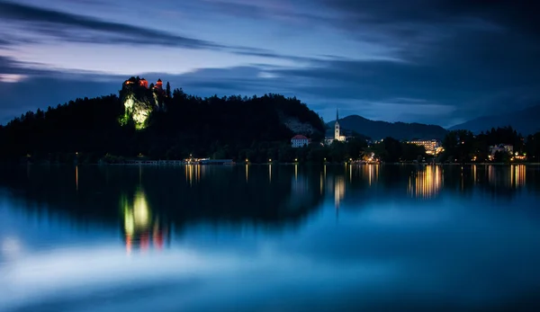 Bledské jezero v letní noci — Stock fotografie