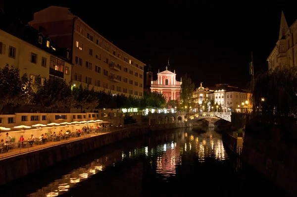 Trevligt hus i gamla stan i Ljubljana — Stockfoto