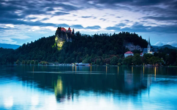 Lac de Bled dans la nuit d'été — Photo