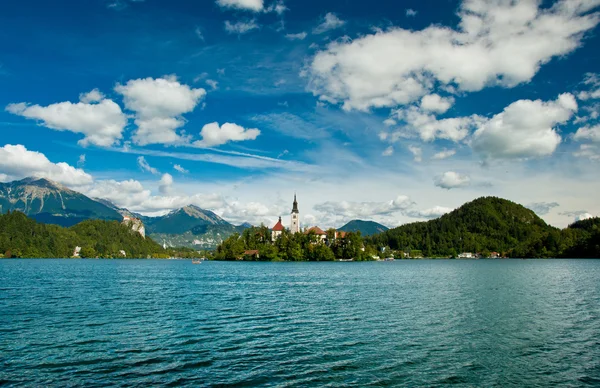 Lac Bled dans la journée d'été — Photo