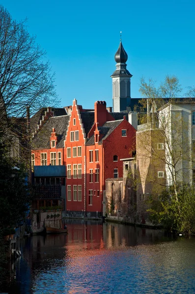 Schöne Häuser in der Altstadt von Gent — Stockfoto