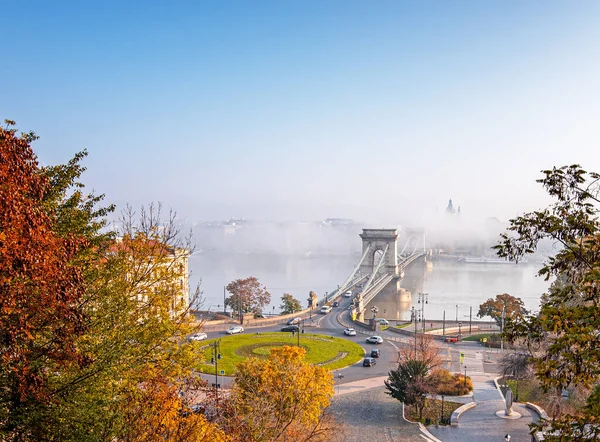 Foggy Budapest Chain Bridge — Stock Photo, Image