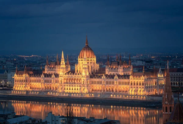 Будапест Хангария Января 2021 Знаменитый Венгерский Парламент Ночью — стоковое фото