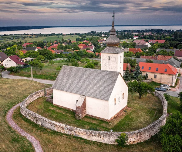 Middeleeuwse Protestantse Kerk Balatonalmadi Hongarije — Stockfoto