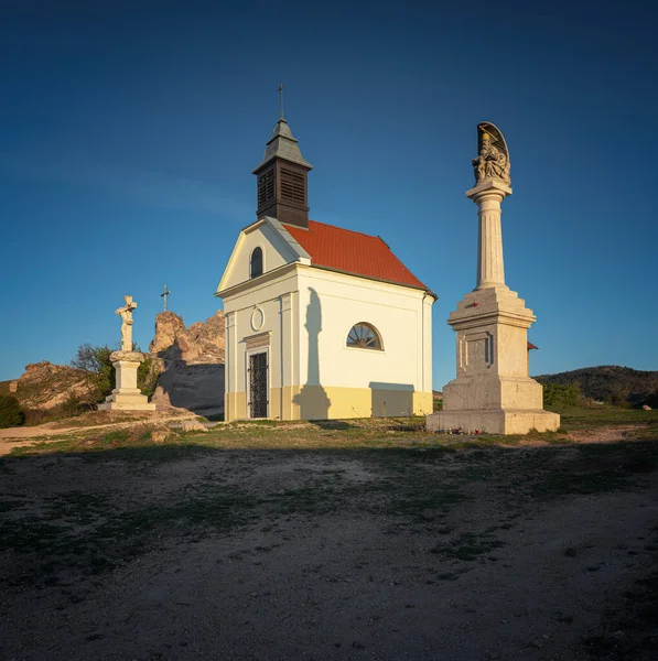 Kaple Budaors Maďarsko Vrcholu Kopce — Stock fotografie