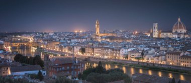 Floransa, İtalya 'da gece manzarası