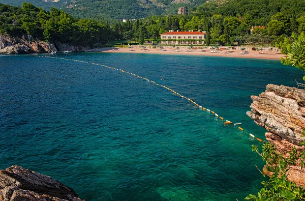 Praia Rochosa Agradável Sveti Stefan Montenegro — Fotografia de Stock